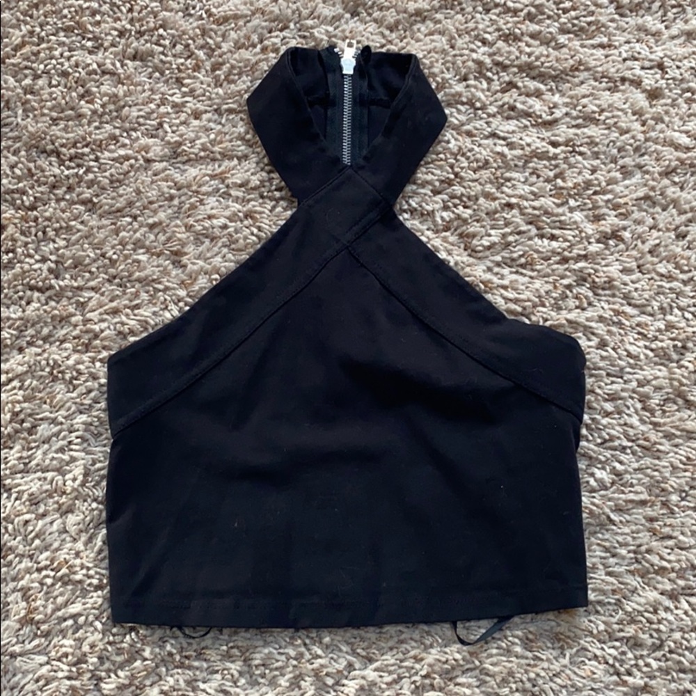 Halter black crop